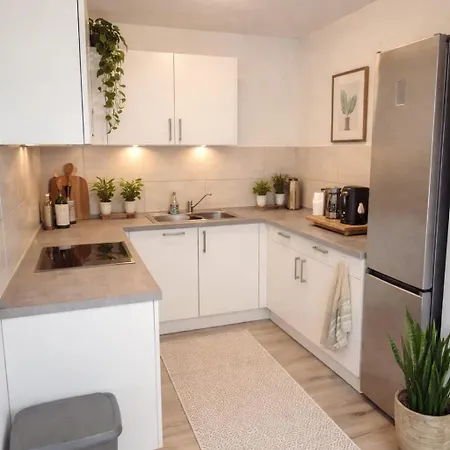 Prime -170m2 - 4x Einzelzimmer -2x Wc -2x Dusche -tiefgarage -wifi * Brunswick