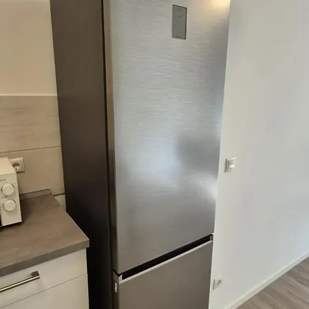 Apartamento Prime -170m2 - 4x Einzelzimmer -2x Wc -2x Dusche -tiefgarage -wifi