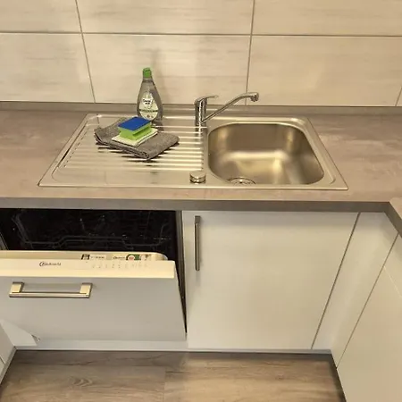 Prime -170m2 - 4x Einzelzimmer -2x Wc -2x Dusche -tiefgarage -wifi Apartamento *