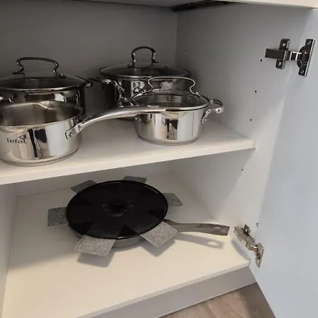 Prime -170m2 - 4x Einzelzimmer -2x Wc -2x Dusche -tiefgarage -wifi 公寓