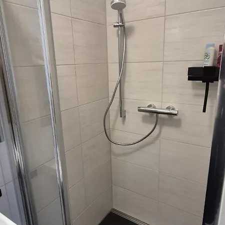 公寓 Prime -170m2 - 4x Einzelzimmer -2x Wc -2x Dusche -tiefgarage -wifi 布伦瑞克